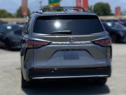 Toyota Sienna Platinum AWD 7-Passenger (Natl) 2026