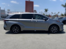 Toyota Sienna Platinum AWD 7-Passenger (Natl) 2026