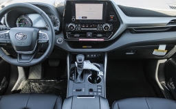 Toyota Highlander Hybrid XLE AWD (Natl) 2026