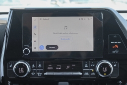 Toyota Highlander Hybrid XLE AWD (Natl) 2026