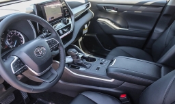 Toyota Highlander Hybrid XLE AWD (Natl) 2026