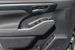 Toyota Highlander Hybrid XLE AWD (Natl) 2026