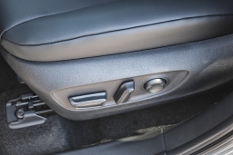 Toyota Highlander Hybrid XLE AWD (Natl) 2026