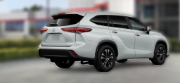 Toyota Highlander XLE AWD (Natl) 2026