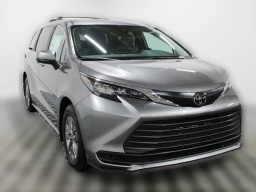 Toyota Sienna LE FWD 8-Passenger (Natl) 2026