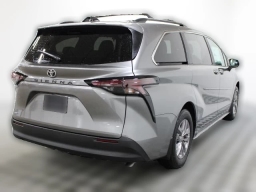 Toyota Sienna LE FWD 8-Passenger (Natl) 2026