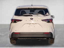 Toyota Sienna LE AWD 8-Passenger (Natl) 2026