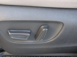 Toyota Sienna LE AWD 8-Passenger (Natl) 2026