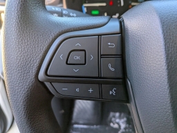 Toyota Sienna LE AWD 8-Passenger (Natl) 2026