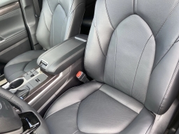 Toyota Highlander Hybrid Limited AWD (Natl) 2026