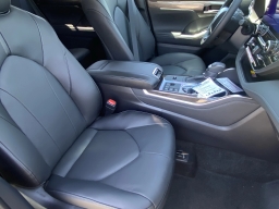 Toyota Highlander Hybrid Limited AWD (Natl) 2026