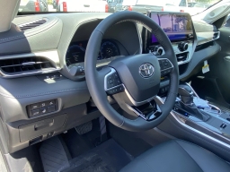 Toyota Highlander Hybrid Limited AWD (Natl) 2026