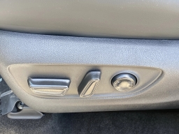 Toyota Highlander Hybrid Limited AWD (Natl) 2026