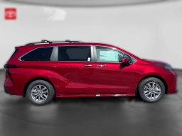 Toyota Sienna XLE FWD 8-Passenger (Natl) 2026