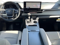 Toyota Sienna XLE FWD 8-Passenger (Natl) 2026