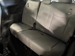 Toyota Sienna XLE FWD 8-Passenger (Natl) 2026