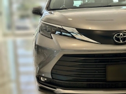 Toyota Sienna XLE FWD 8-Passenger (Natl) 2026