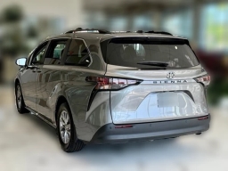 Toyota Sienna XLE FWD 8-Passenger (Natl) 2026
