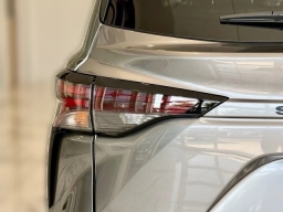 Toyota Sienna XLE FWD 8-Passenger (Natl) 2026