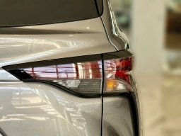 Toyota Sienna XLE FWD 8-Passenger (Natl) 2026