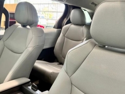 Toyota Sienna XLE FWD 8-Passenger (Natl) 2026