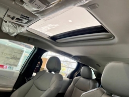 Toyota Sienna XLE FWD 8-Passenger (Natl) 2026