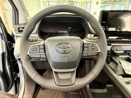 Toyota Sienna XLE FWD 8-Passenger (Natl) 2026