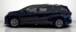 Toyota Sienna XLE FWD 8-Passenger (Natl) 2026