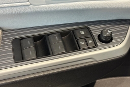 Toyota Sienna XLE FWD 8-Passenger (Natl) 2026