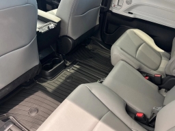 Toyota Sienna XLE FWD 8-Passenger (Natl) 2026