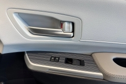 Toyota Sienna XLE FWD 8-Passenger (Natl) 2026