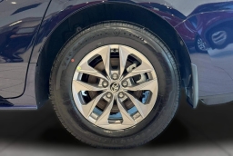 Toyota Sienna XLE FWD 8-Passenger (Natl) 2026