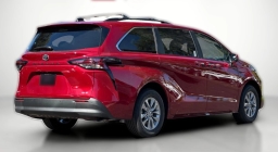 Toyota Sienna XLE FWD 8-Passenger (Natl) 2026