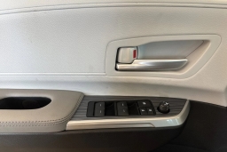 Toyota Sienna XLE FWD 8-Passenger (Natl) 2026