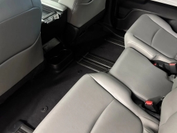 Toyota Sienna XLE FWD 8-Passenger (Natl) 2026