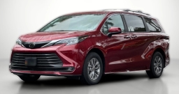 Toyota Sienna XLE FWD 8-Passenger (Natl) 2026
