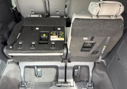 Toyota Sienna XLE FWD 8-Passenger (Natl) 2026