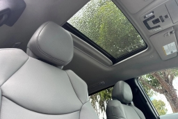 Toyota Sienna XLE FWD 8-Passenger (Natl) 2026