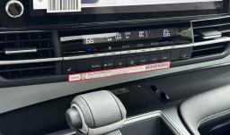 Toyota Sienna XLE FWD 8-Passenger (Natl) 2026