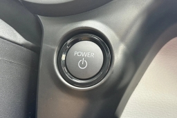 Toyota Sienna XLE FWD 8-Passenger (Natl) 2026