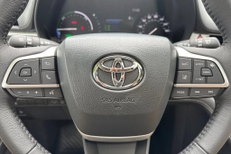 Toyota Sienna XLE FWD 8-Passenger (Natl) 2026