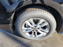 Toyota Sienna Limited AWD 7-Passenger (Natl) 2026