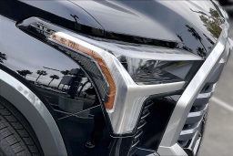 Toyota Tundra 4WD Limited CrewMax 5.5' Bed (Natl) 2026