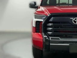 Toyota Tundra 2WD SR Double Cab 6.5' Bed (Natl) 2026