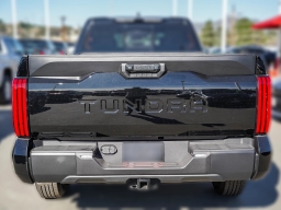 Toyota Tundra 2WD SR Double Cab 8.1' Bed (Natl) 2026