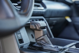 Toyota Tundra 2WD SR Double Cab 8.1' Bed (Natl) 2026