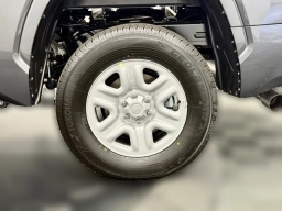 Toyota Tundra 4WD SR CrewMax 5.5' Bed (Natl) 2026