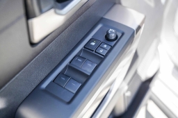 Toyota Tundra 2WD SR5 CrewMax 5.5' Bed (Natl) 2026