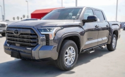 Toyota Tundra 2WD SR5 CrewMax 5.5' Bed (Natl) 2026