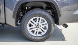 Toyota Tundra 2WD SR5 CrewMax 5.5' Bed (Natl) 2026